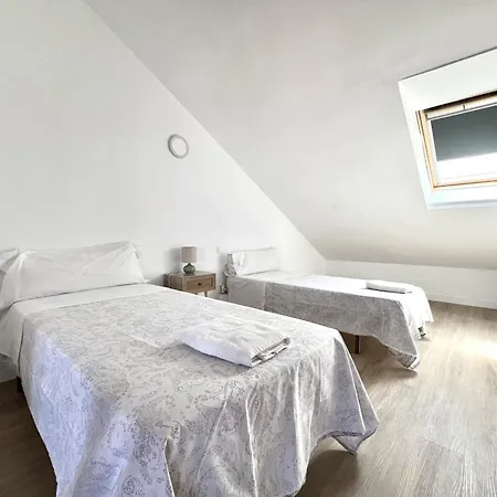 Baruhaus Duplex Piscina Y Parking 2 アパート