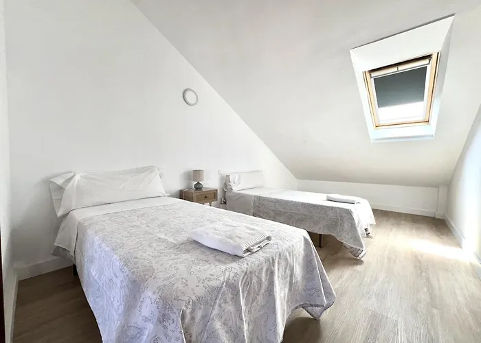 Baruhaus Duplex Piscina Y Parking Villamañán 2 Apartamento