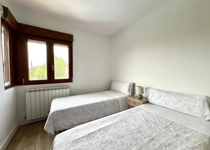 Apartamento Baruhaus Duplex Piscina Y Parking Villamañán 2