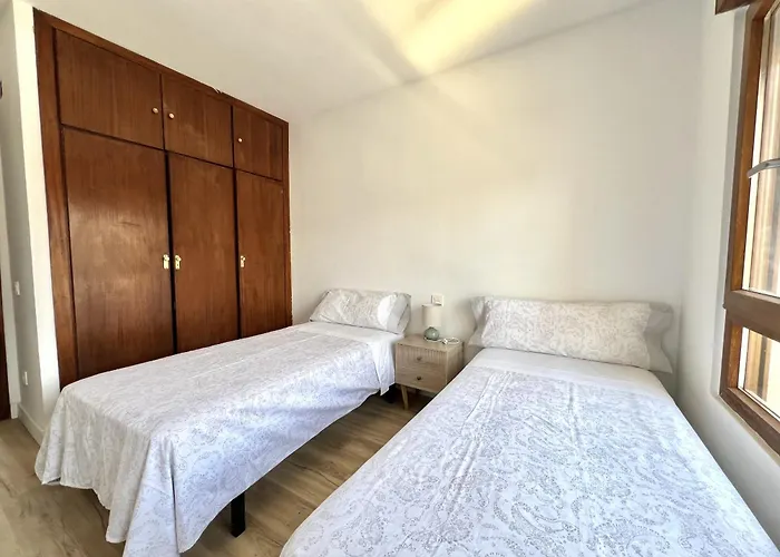 Baruhaus Duplex Piscina Y Parking Villamañán 2 *