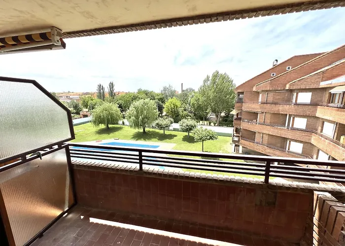 Baruhaus Duplex Piscina Y Parking Villamañán 2 Villamanan